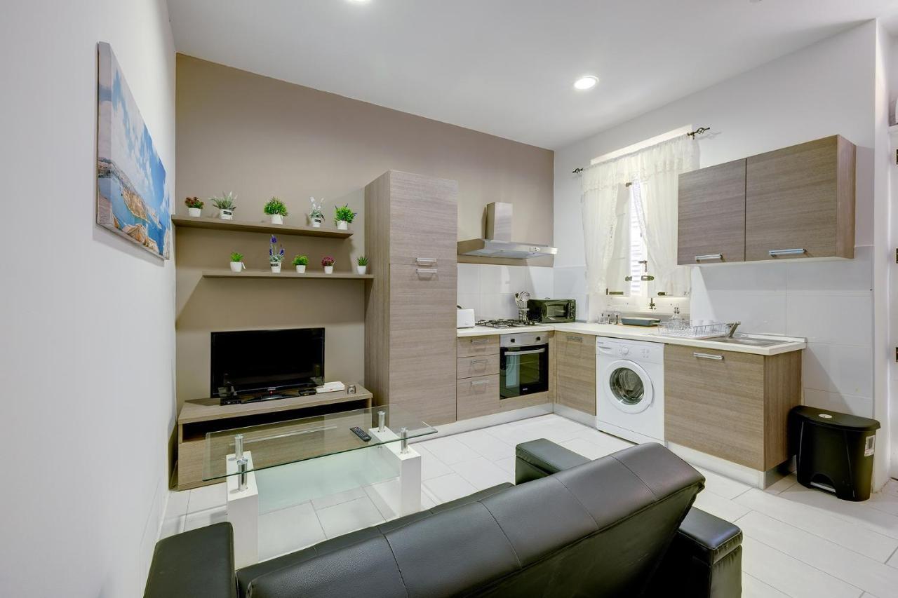 Modern 1Br Maisonette Steps From The Promenade 슬리에마 외부 사진